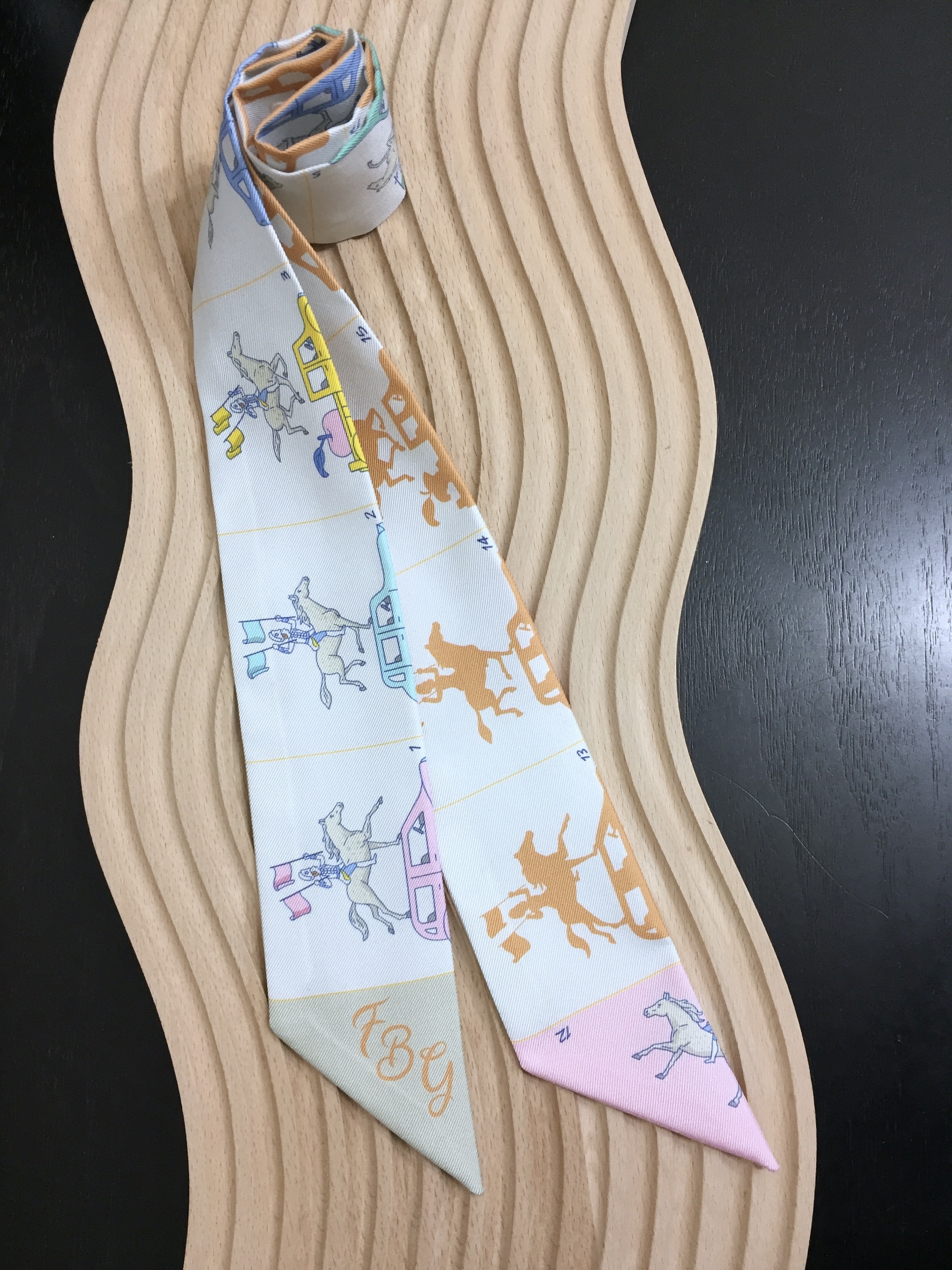 Hermes Twilly 絲巾