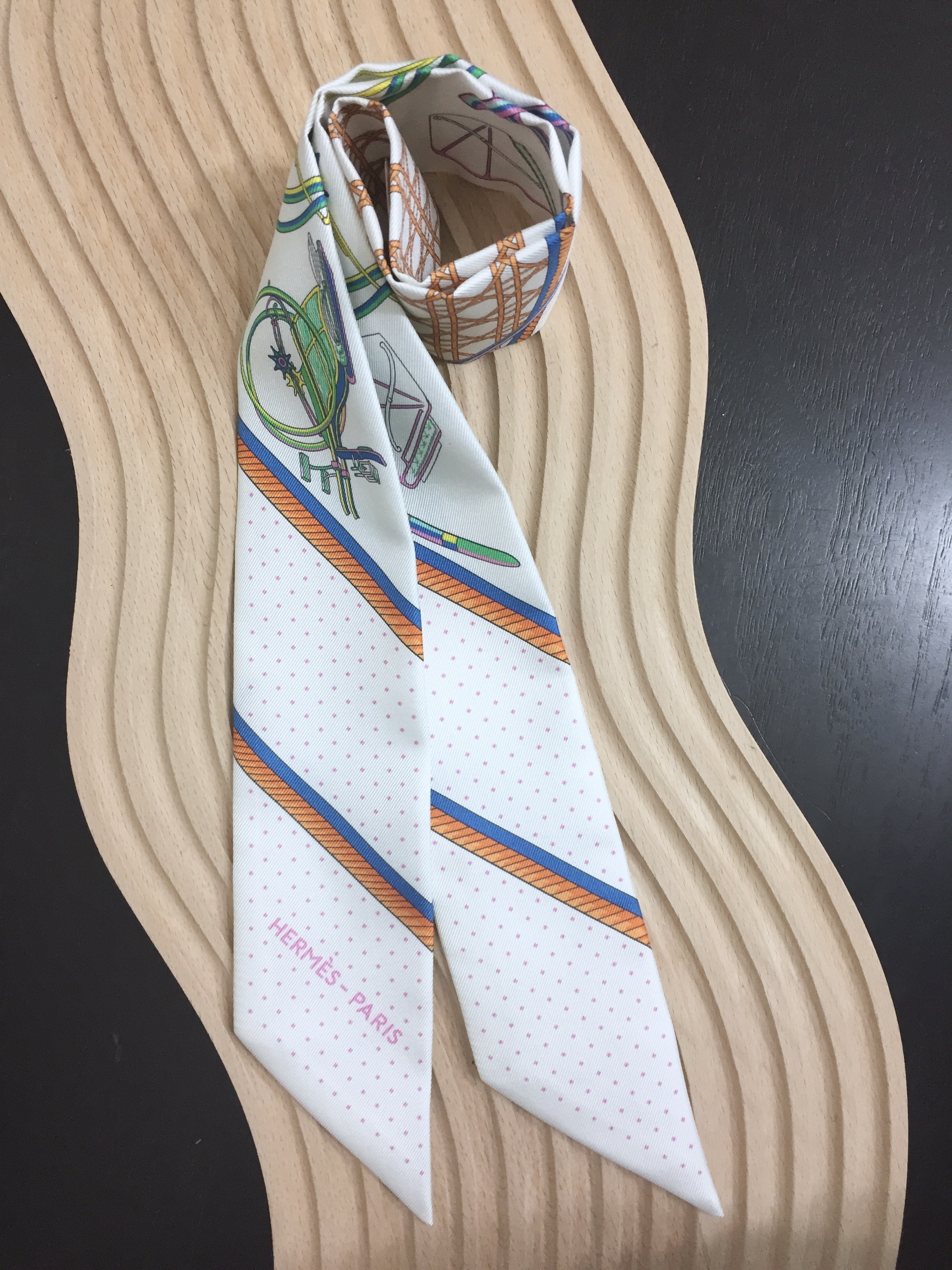 Hermes Twilly 絲巾