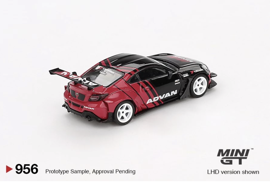 【預訂】Mini GT #956 Toyota GR86 HKS TYPE R ADVAN 2022 Tokyo Auto Salon