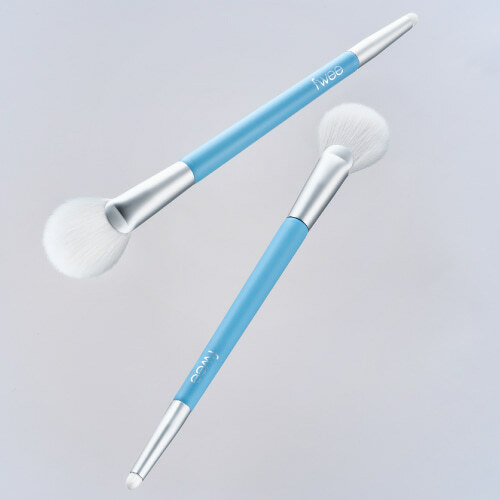 [ fwee ] Featherlike Dual Highlighter Brush