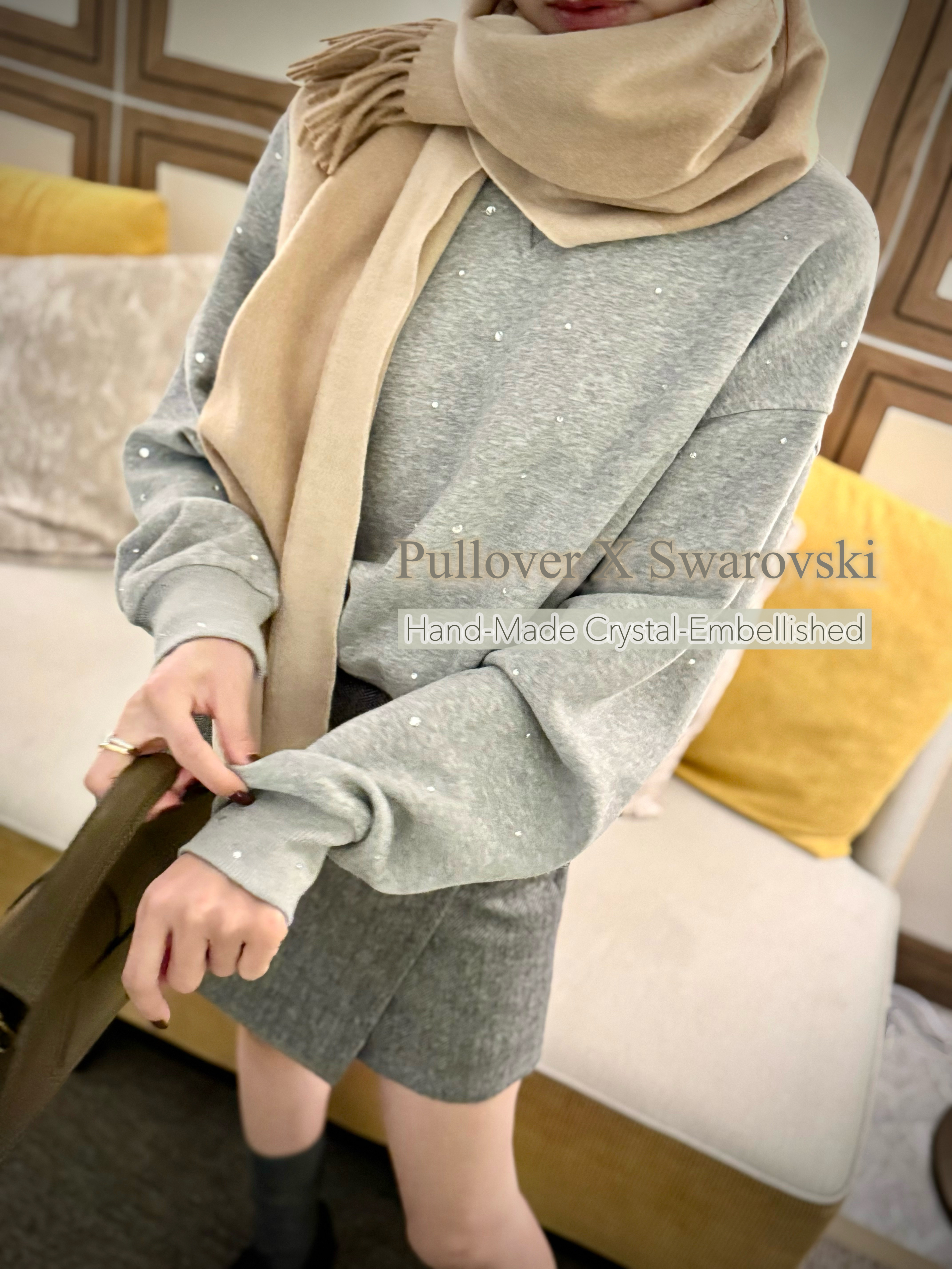 Crystal Embellished Cropped  Oversized Sweatshirt_TP2412L42