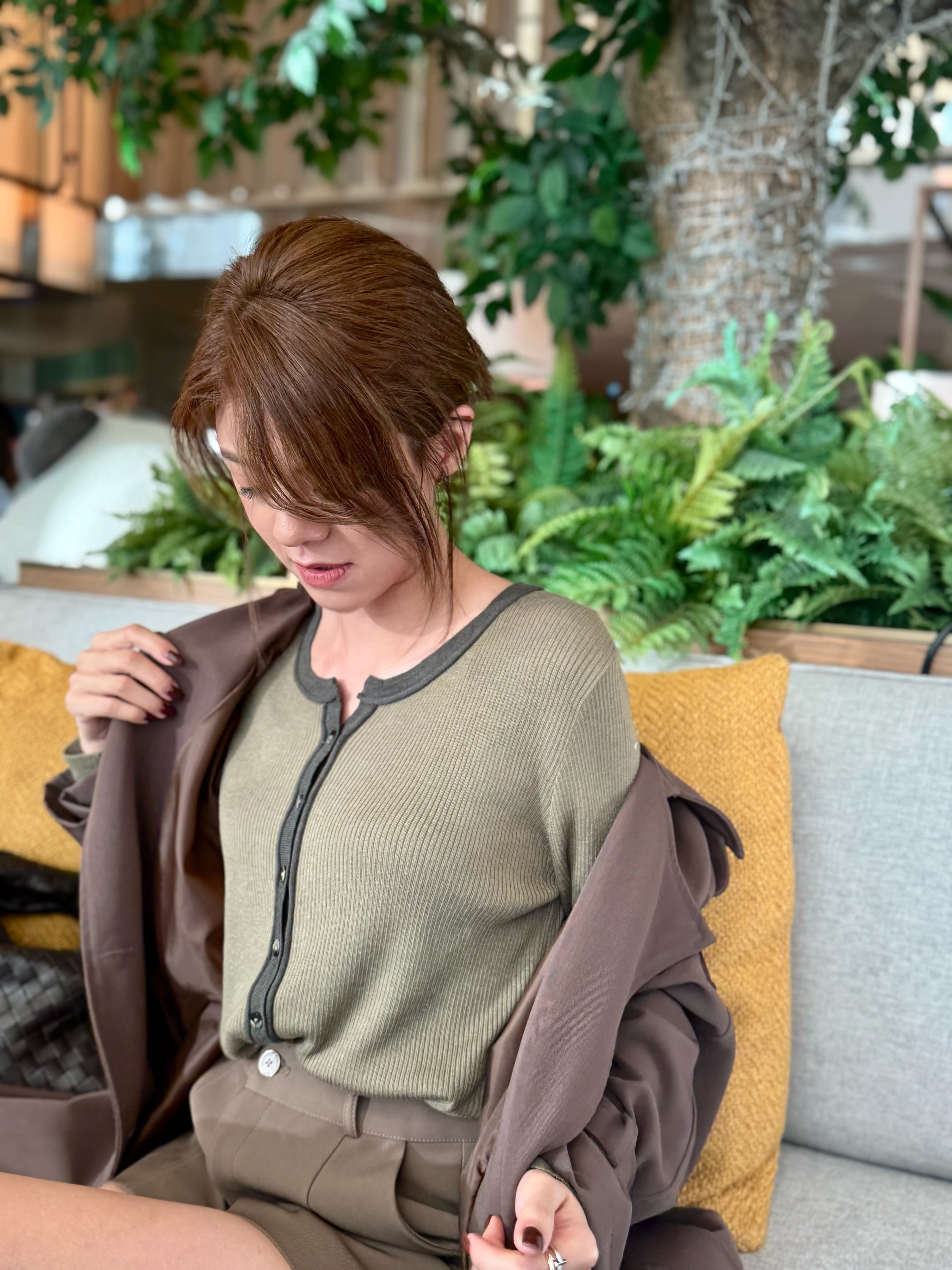 V-Neck Contrast Trimmed Rib Loose-Fit Knit Cardigan_KN2412L21