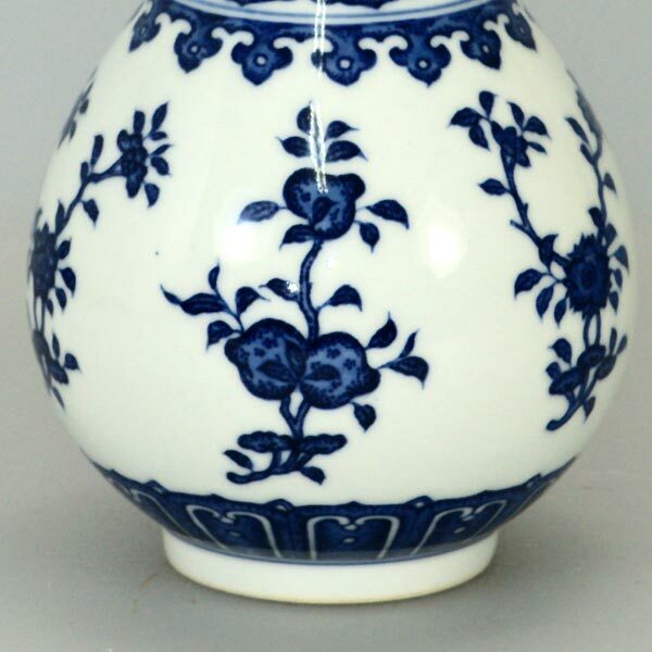 鹿港窯｜吉祥富貴｜青花蒜頭花瓶 - 精美彩繪，開運家居必備