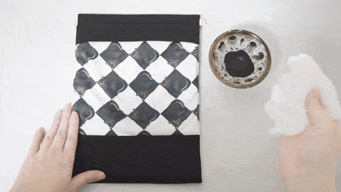 平板套濕布摩擦不掉色示意