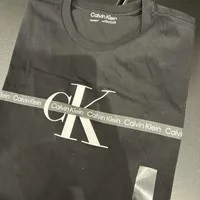 [S] CALVIN KLEIN CK LOGO TAPE FRONT T-SHIRT,BLACK, SP40601311-40BC818001 (SCK664)