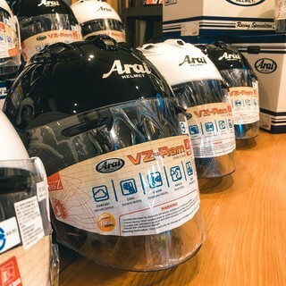 Arai VZ-RAM 玻璃黑 3/4罩安全帽 半罩