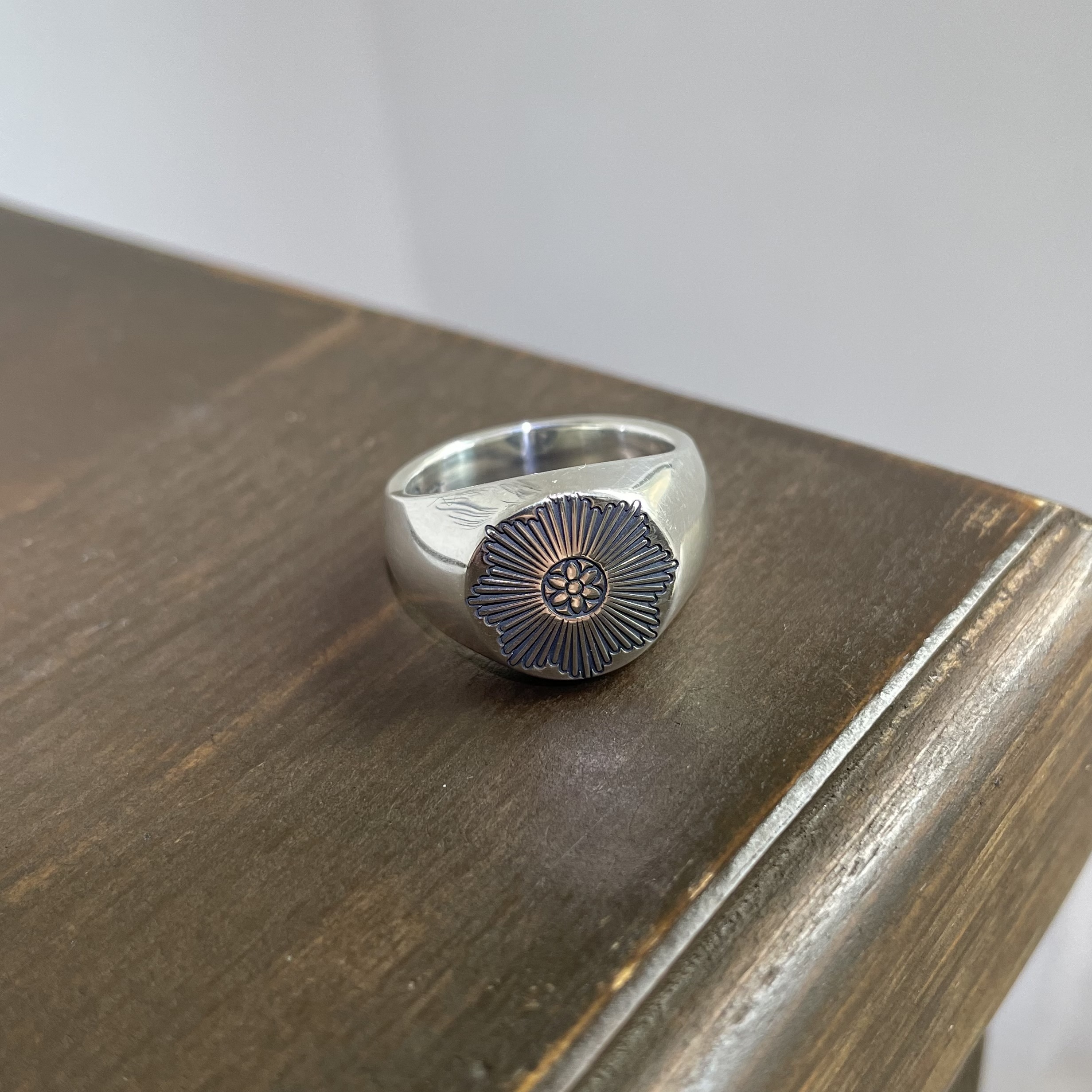 Signet Ring Sun Burst