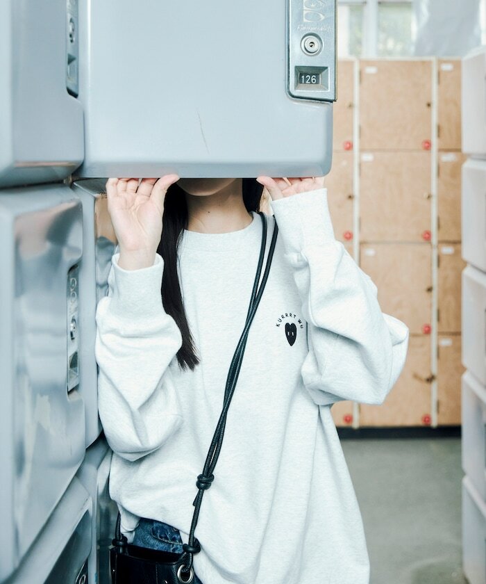 🇯🇵 Kurt Wu X FREAK'S STORE two side warm heart 手捧愛心 圖案 大學T 長袖 男女 / 現貨