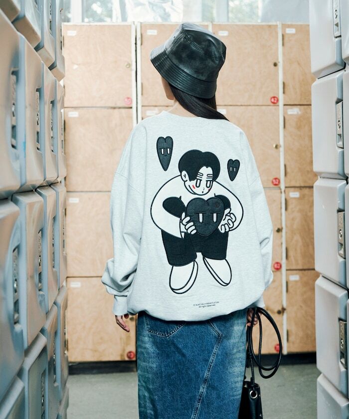 🇯🇵 Kurt Wu X FREAK'S STORE two side warm heart 手捧愛心 圖案 大學T 長袖 男女 / 現貨