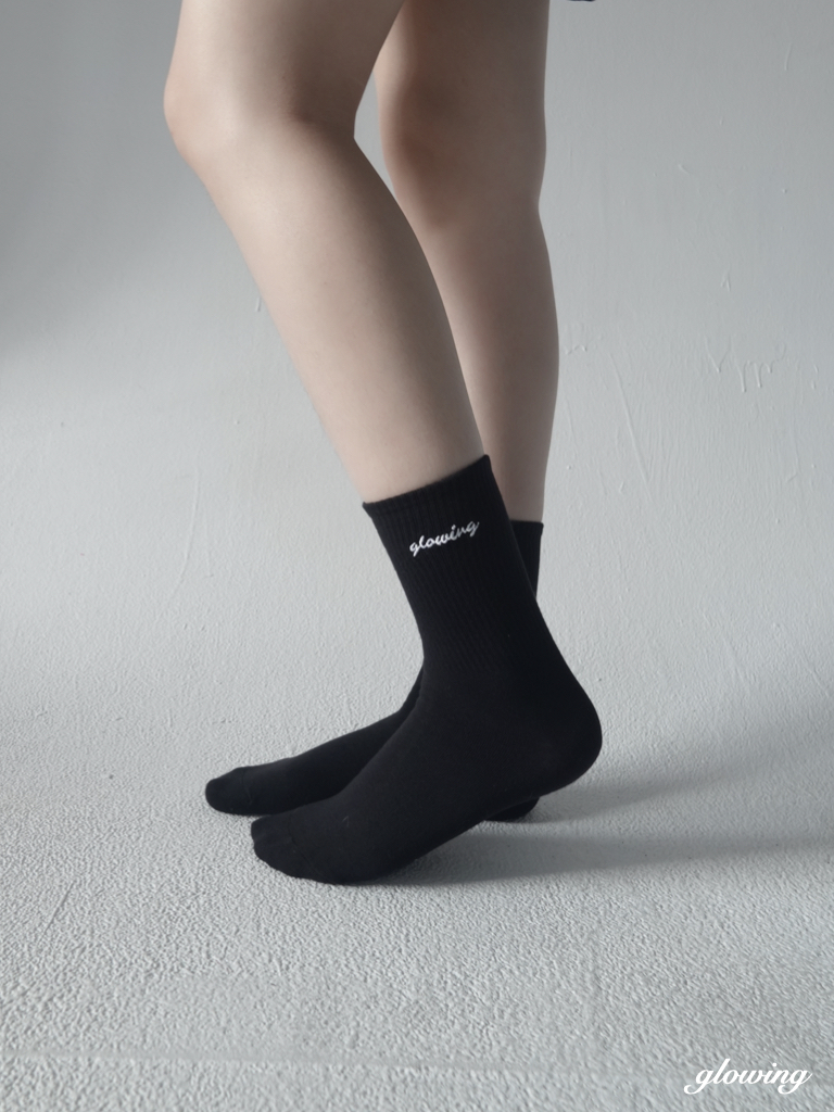 𝐆𝐋𝐎𝐖𝐈𝐍𝐆 / Basic Logo Socks (三入組)