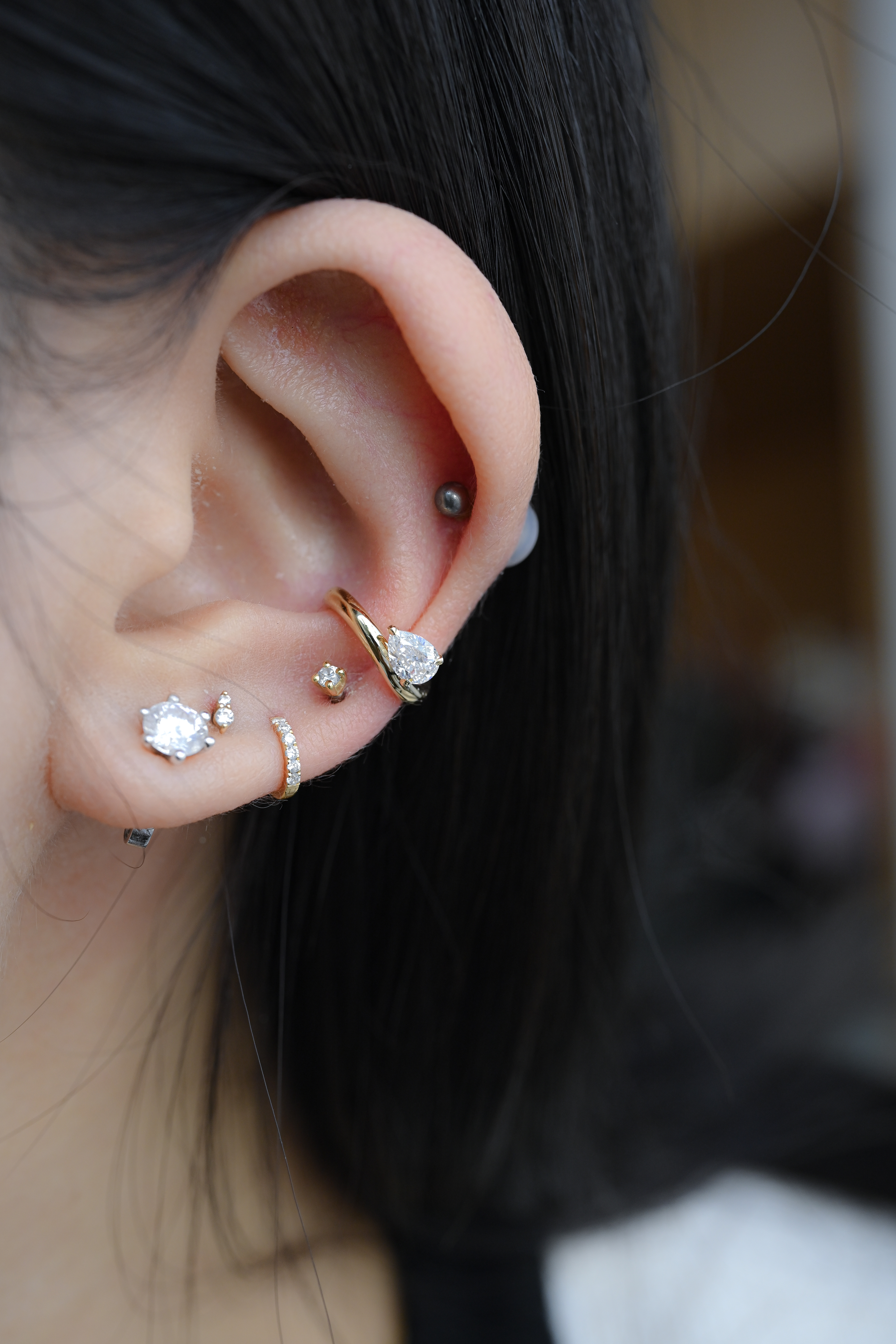 18K Pear Shape Diamond Ear Cuff