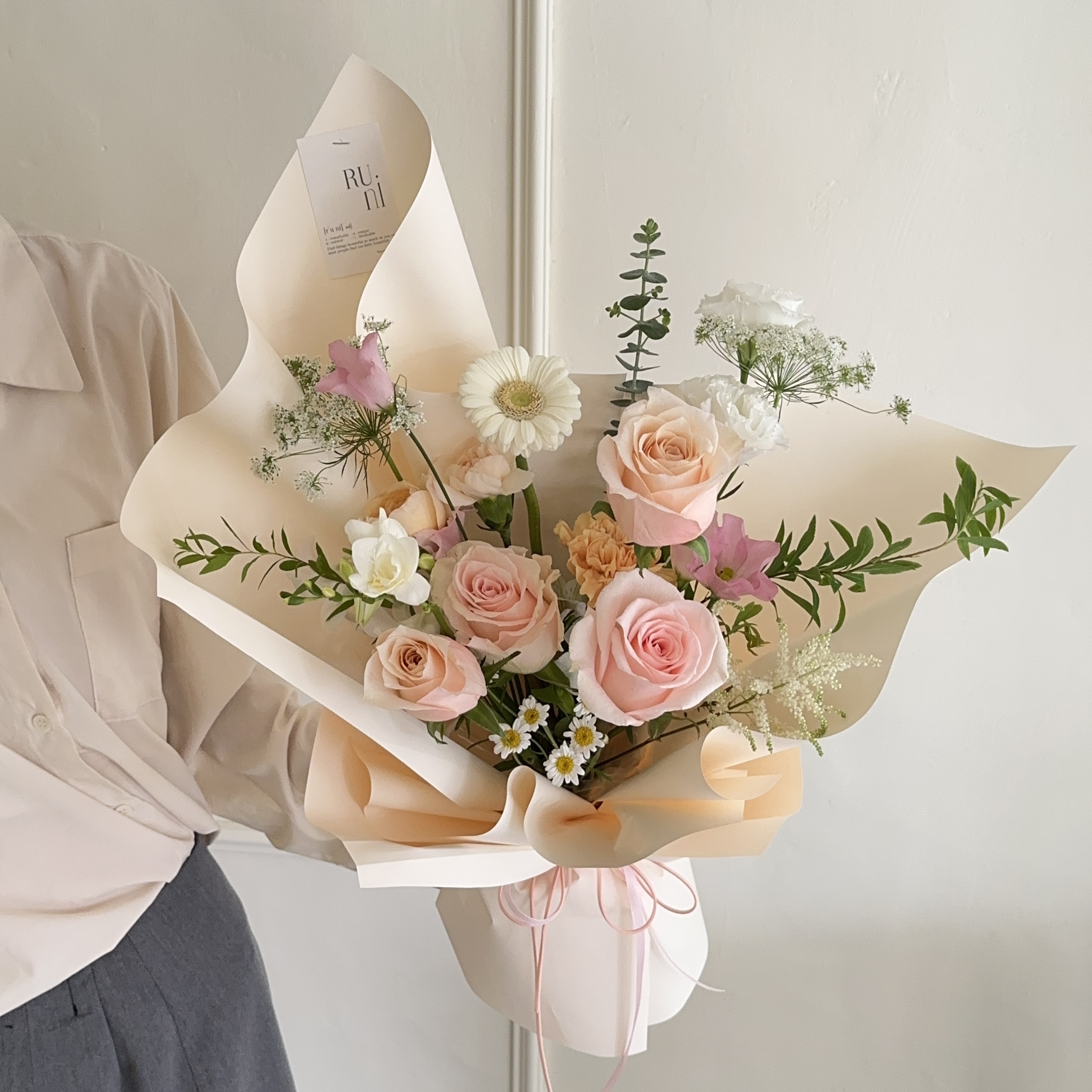 暮橙晨曦 - 白粉橘色系鮮花花束