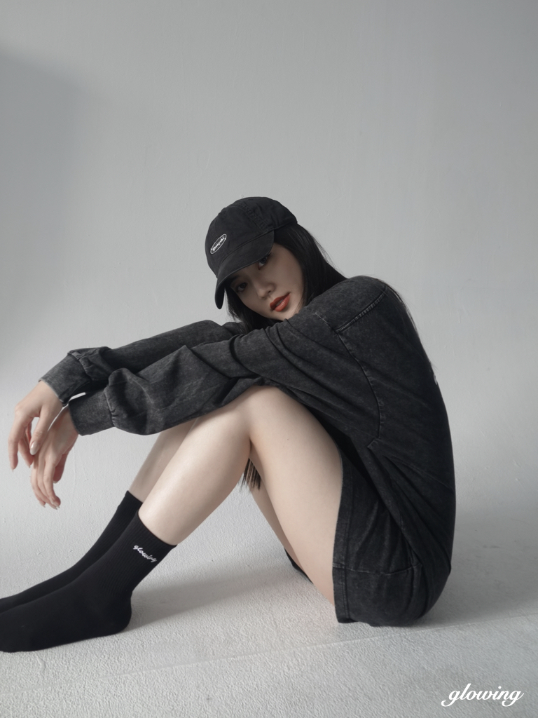 𝐆𝐋𝐎𝐖𝐈𝐍𝐆 / Girls Club Cap (Black)