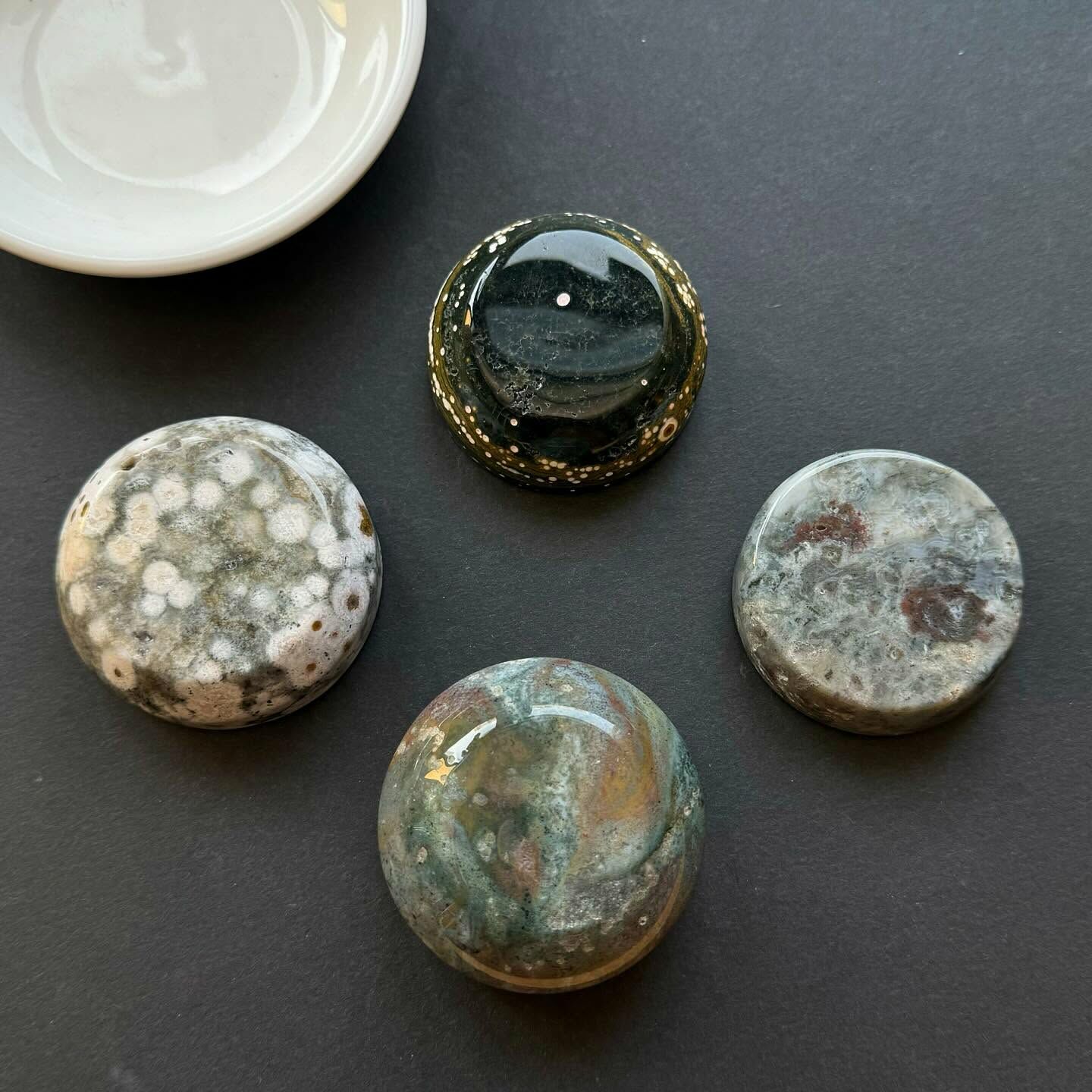 [原石] 馬達加斯加海洋碧玉 水晶小盤 可當水晶球底座