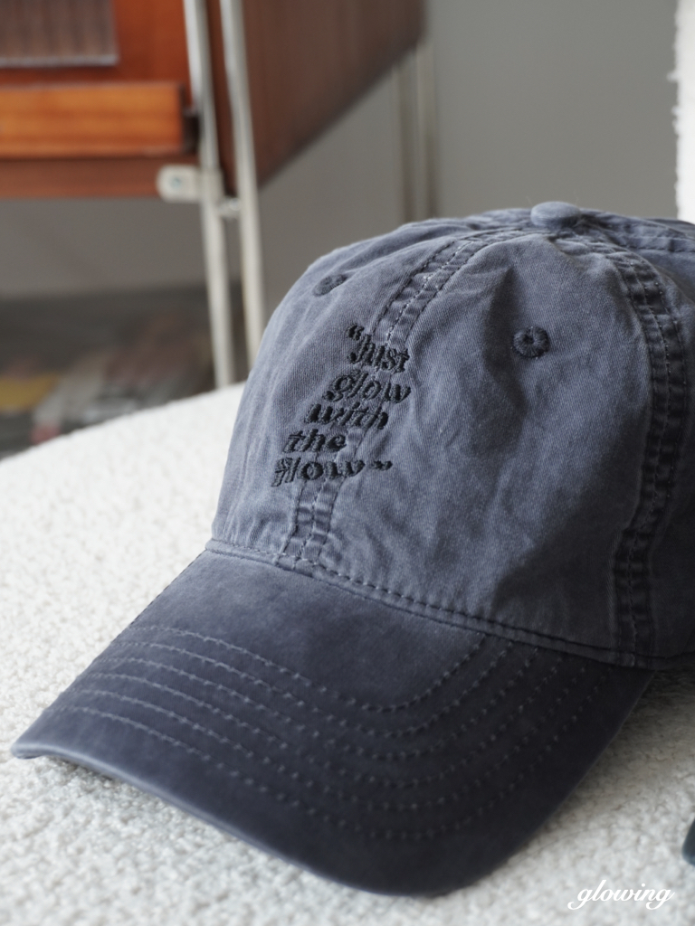 𝐆𝐋𝐎𝐖𝐈𝐍𝐆 / Glow Withe The Flow Cap (Grey)
