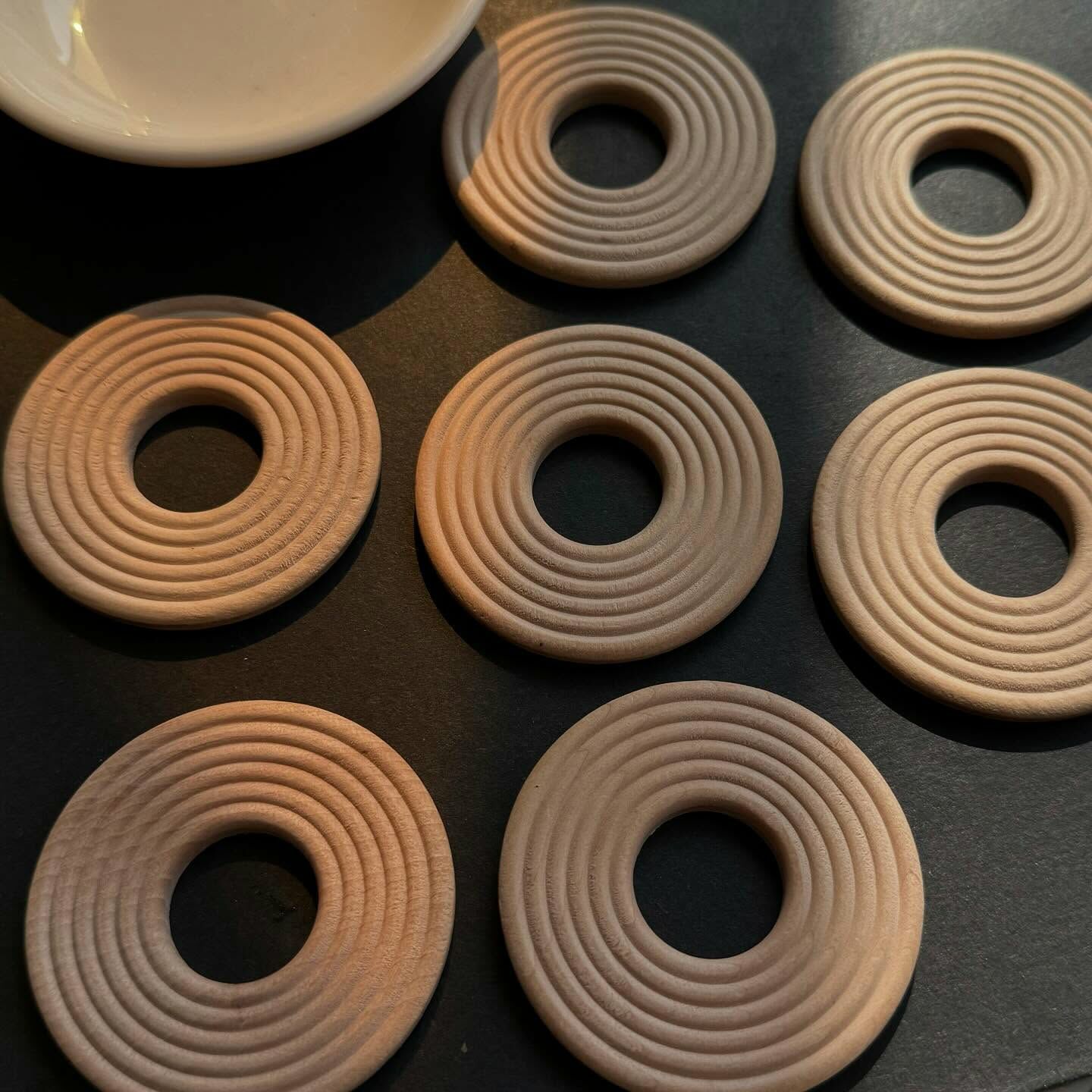 [原石] 水晶球底座