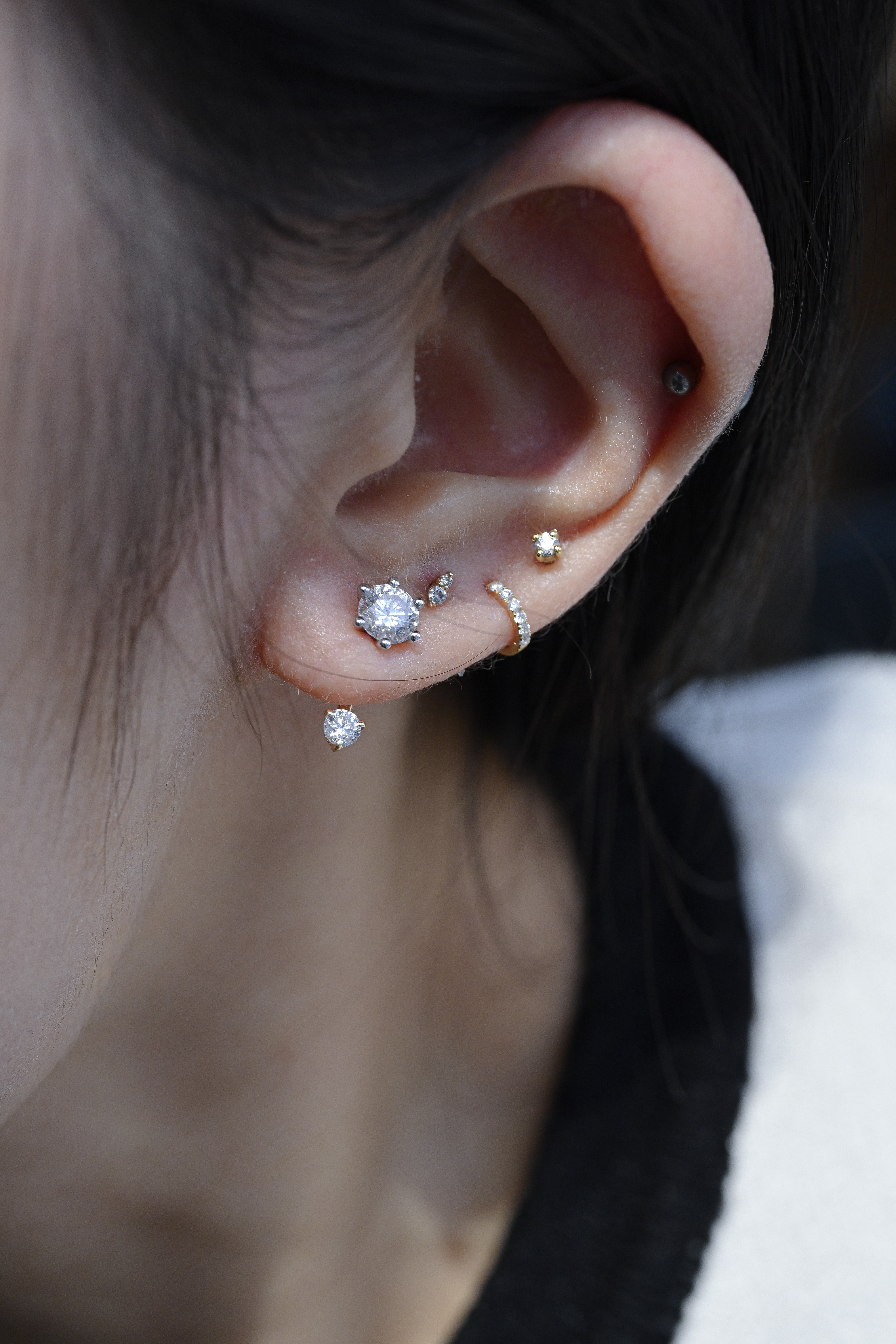 18K Three Prong 0.10ct Single Diamond Earring Jacket (Two Hole Long Version)