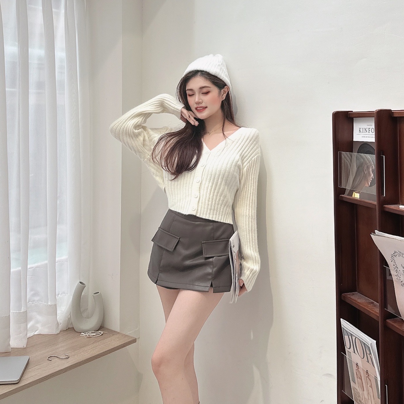 後簍空V領針織毛衣/三色