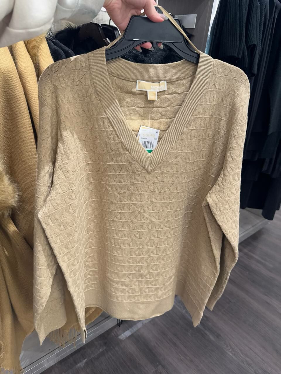 [U] MK WOMEN'S LONG SLEEVE V-NECK SWEATER,GOLD, MF460ZJ2A2-GOLD (UMK537)