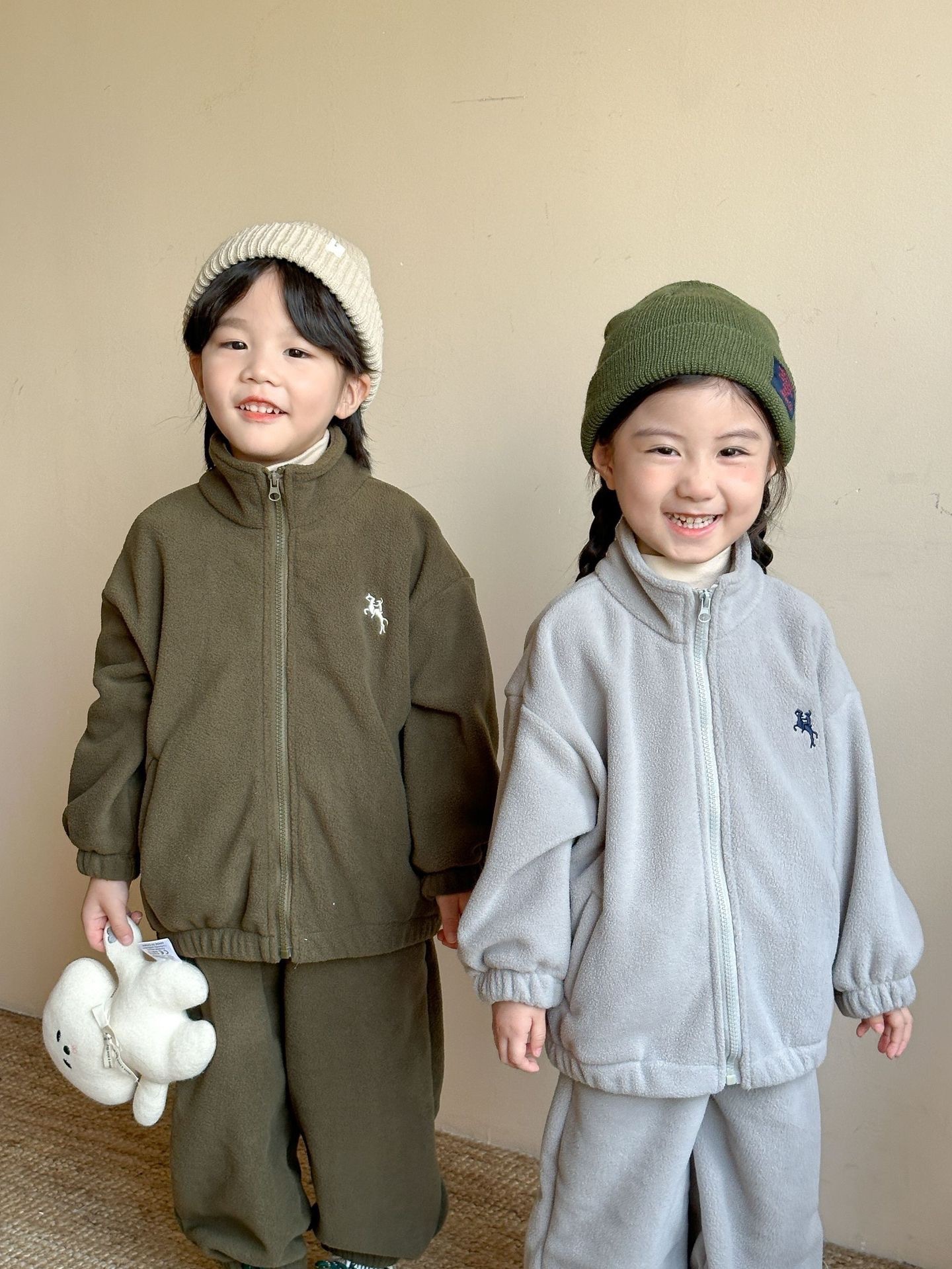 四色保暖絨粒感套裝