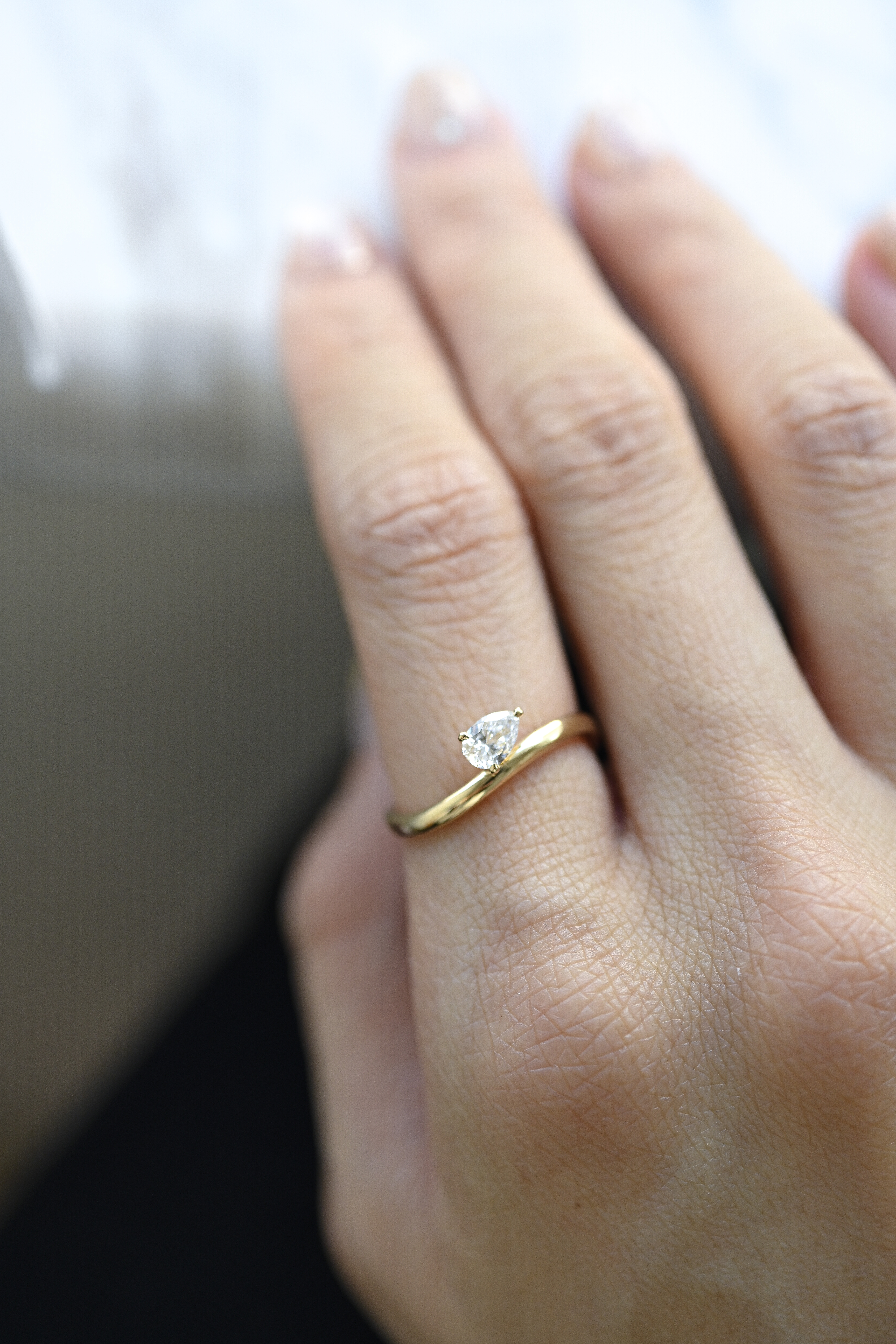 18K 0.30ct Pear shape Diamond Ring