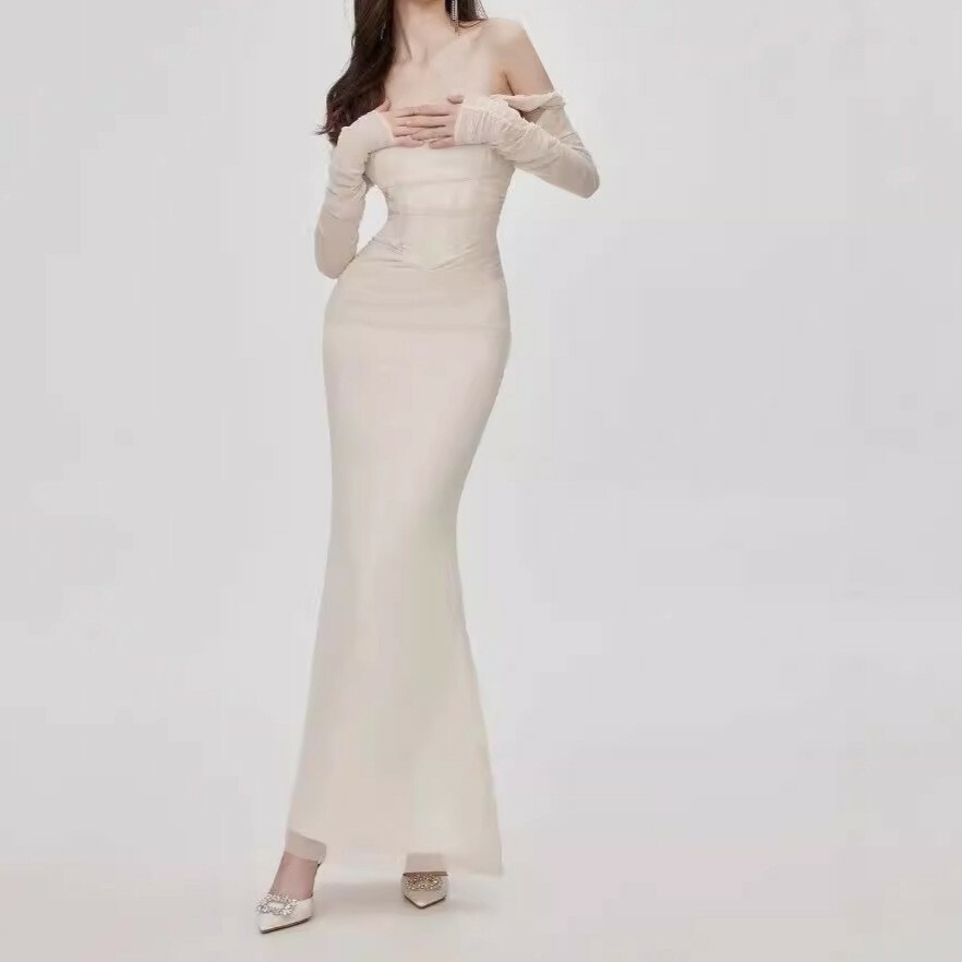 魚骨收腰 網紗透膚長洋裝(奶白/黑)