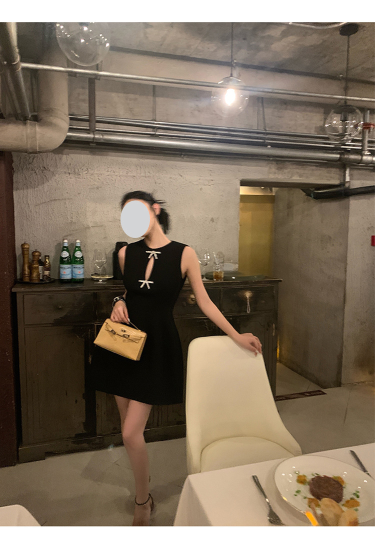 赫本式性感 蝴蝶結水鑽簍空 收腰小洋裝