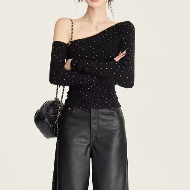 閃粉波點斜肩 棉質長袖上衣(黑/灰)