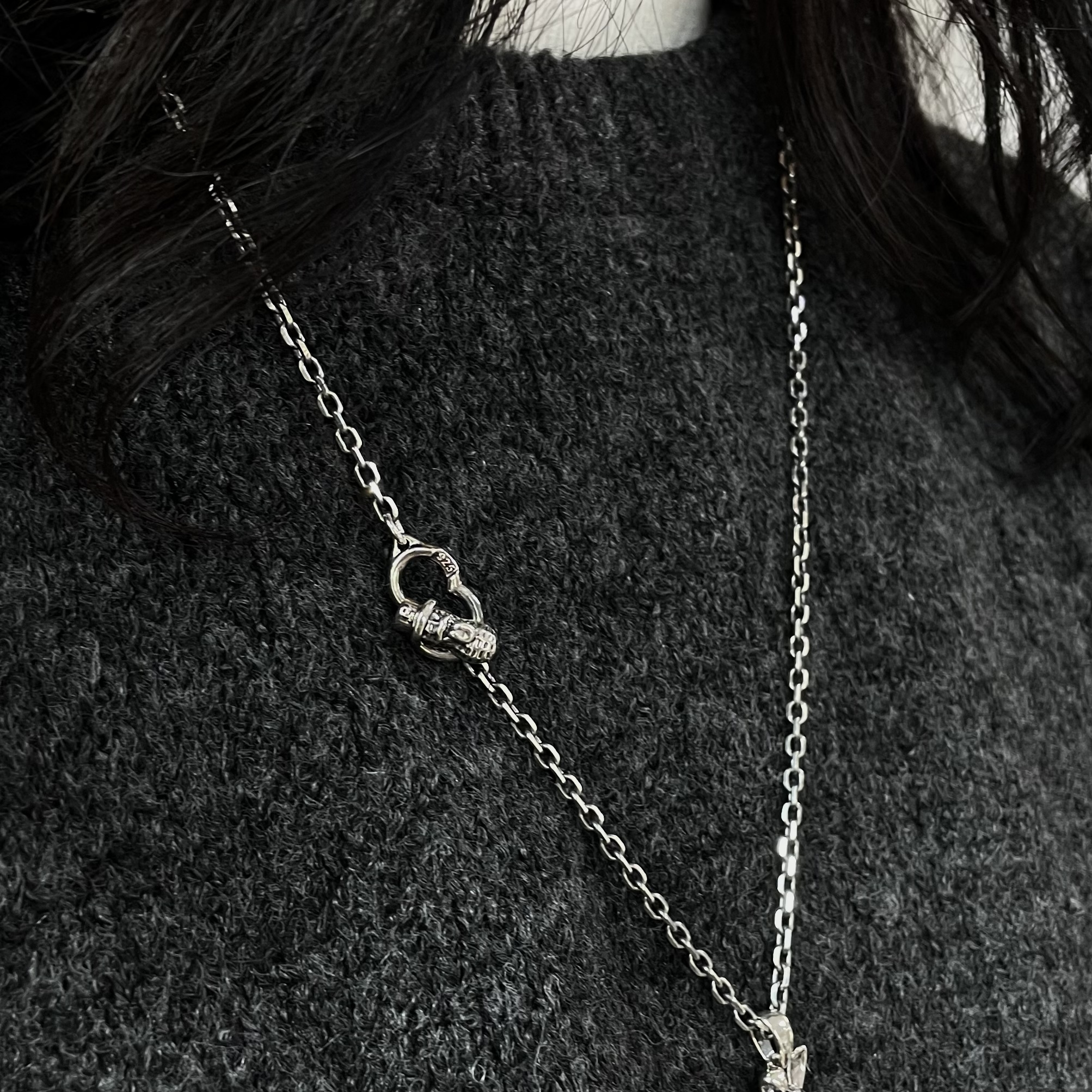 SMALL BERO PEANUTS CHAIN SQUARE 60CM