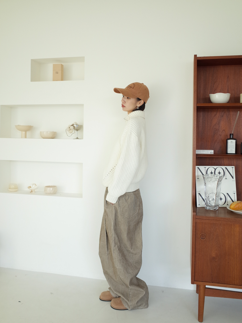 (UNISEX) washed corduroy balloon pants in SAND