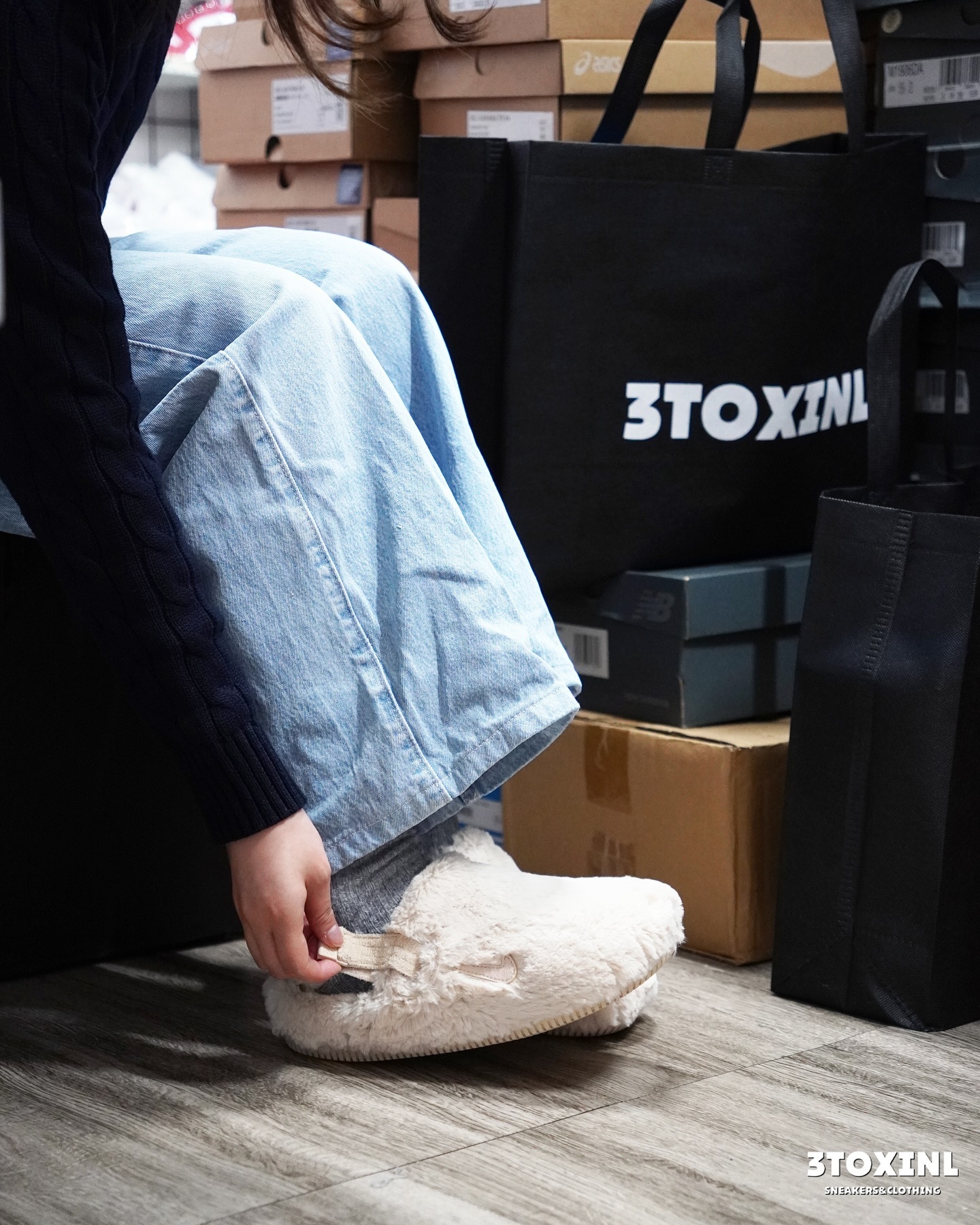 (預訂) Nike Calm Mule 毛毛拖鞋