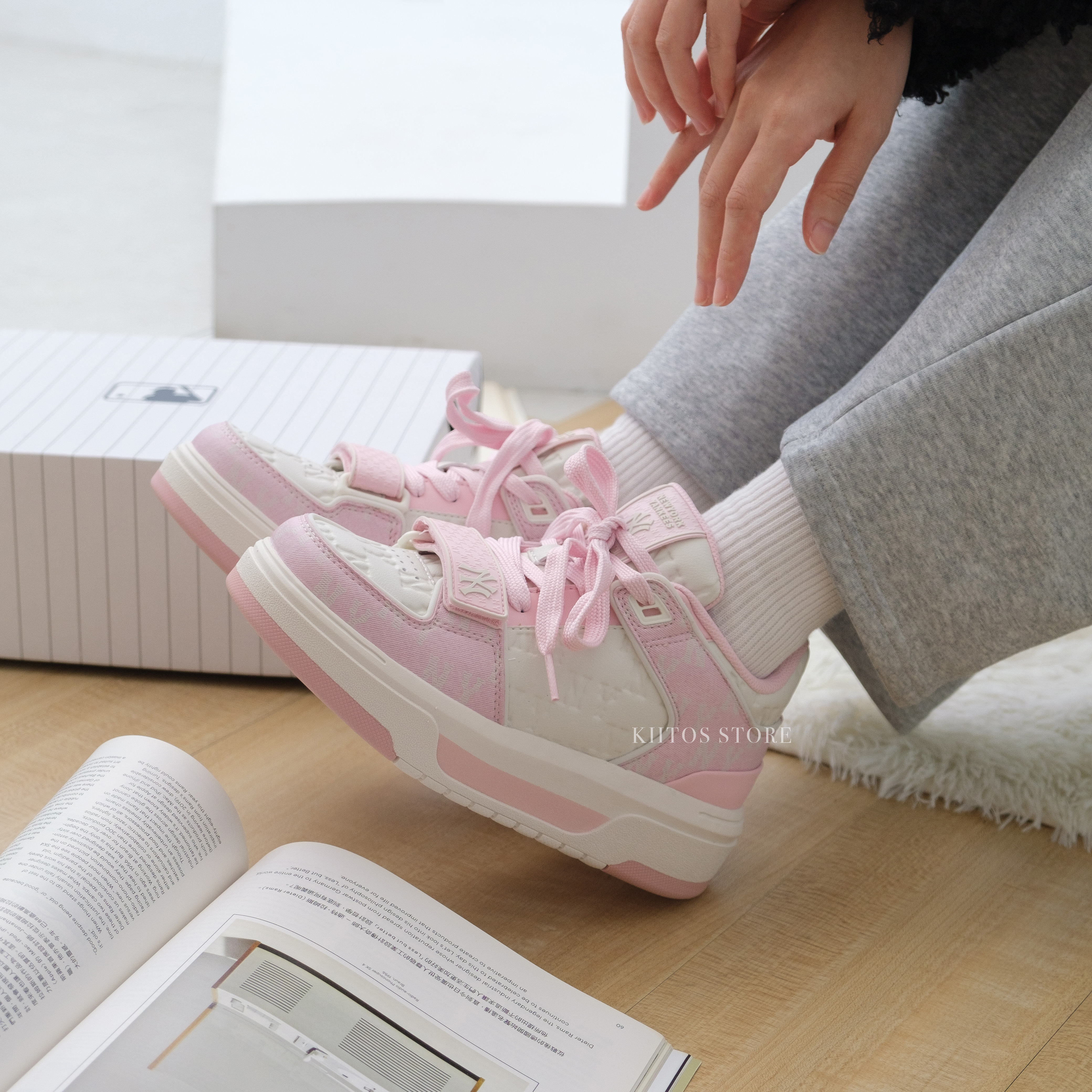 MLB Chunky Liner系列 NY 紐約洋基隊 反光 MONOGRAM 老花 字母壓印 櫻花粉 牛仔丹寧 老爹鞋 學長鞋 情侶鞋 3ASXCMM4N-50PKS