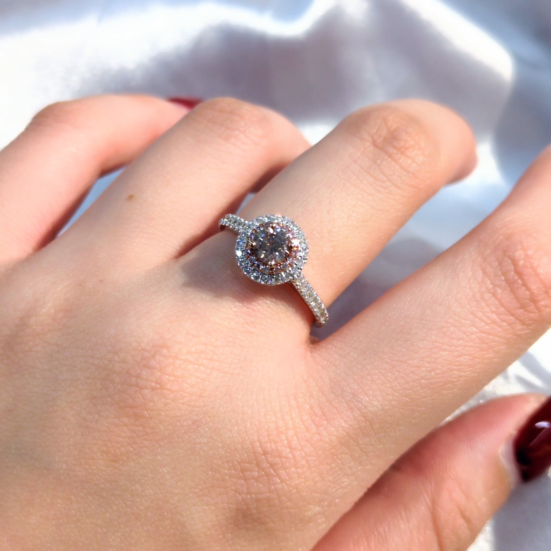 18K Gold 0.83ct Fancy Pink Diamond Ring