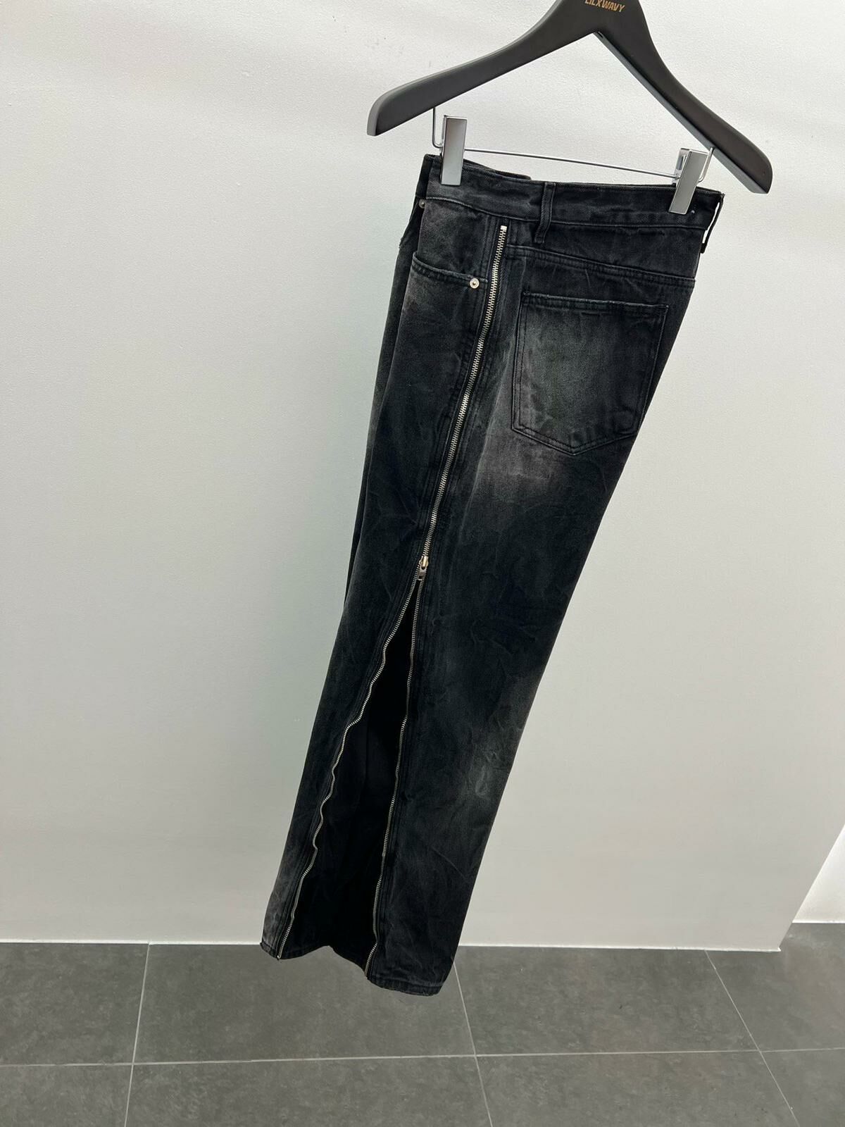 洗水淨色鬆身牛仔褲 LIL-034P