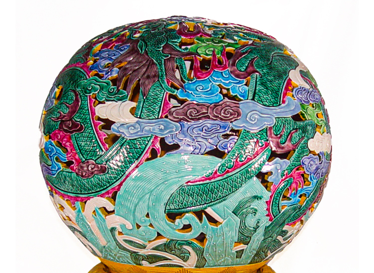 鹿港窯|開運素三彩瓷器 - 鏤刻龍紋圓滿擺飾,可裝燈點亮榮耀