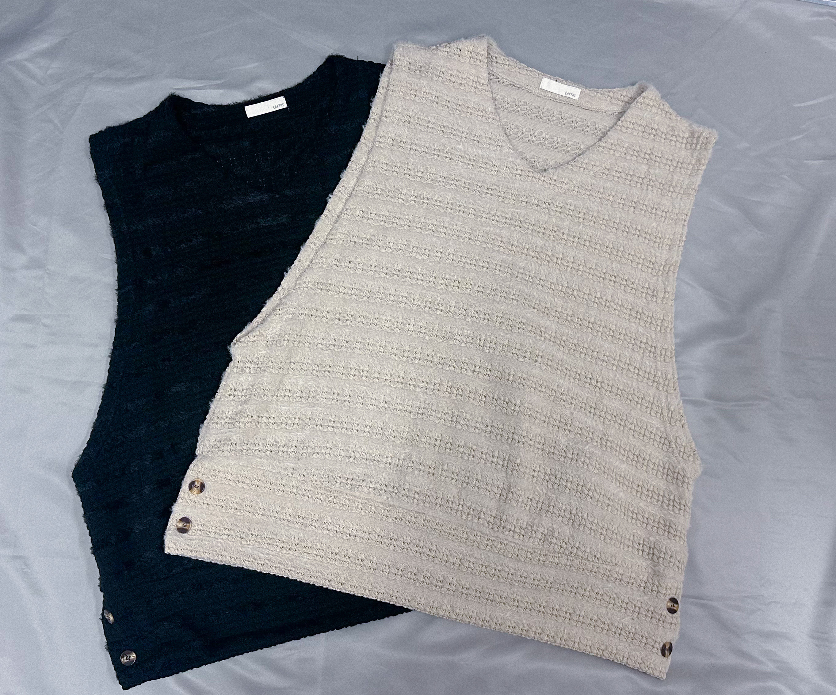 毛毛外搭背心（黑／杏）