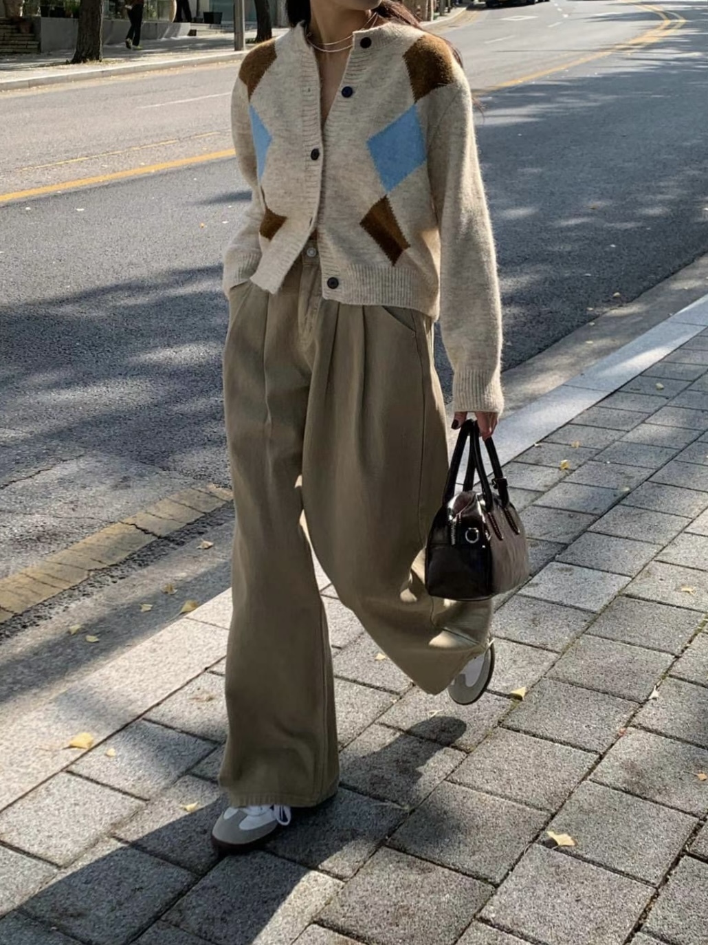 #228N326 個性調調，前打褶闊直筒褲