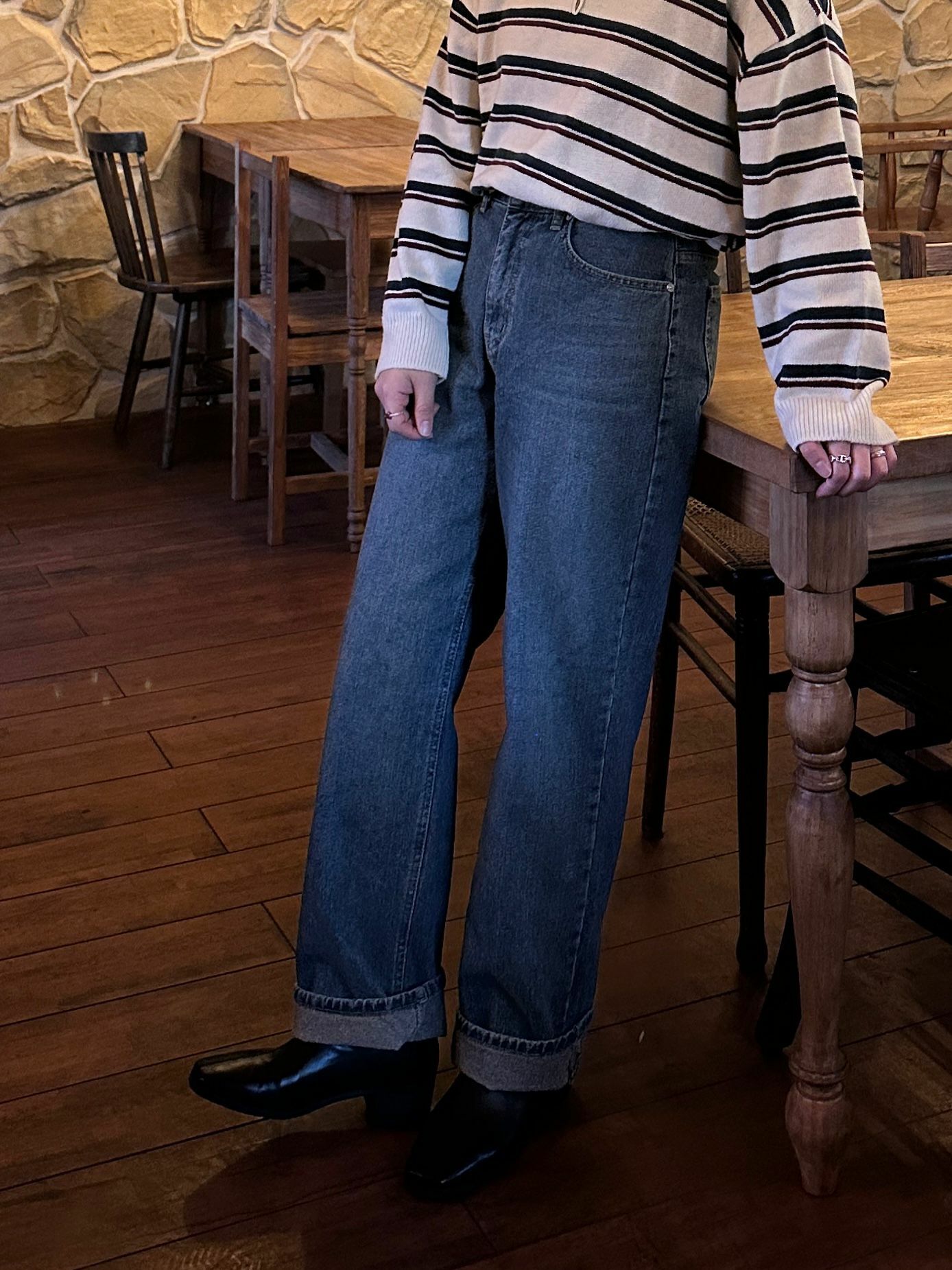 #228N329 冬日午夜，vintage洗水薄絨牛仔褲