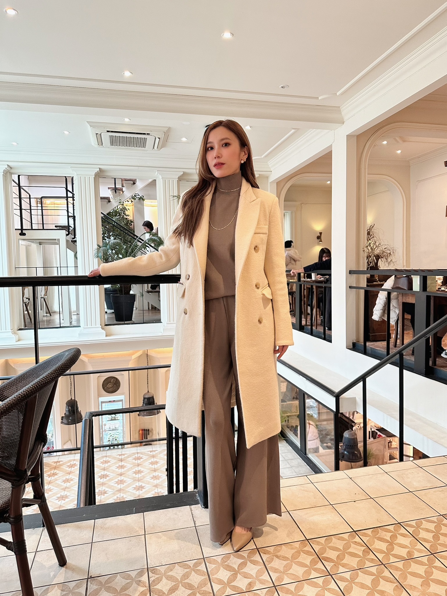 高級羊駝毛雪白大衣