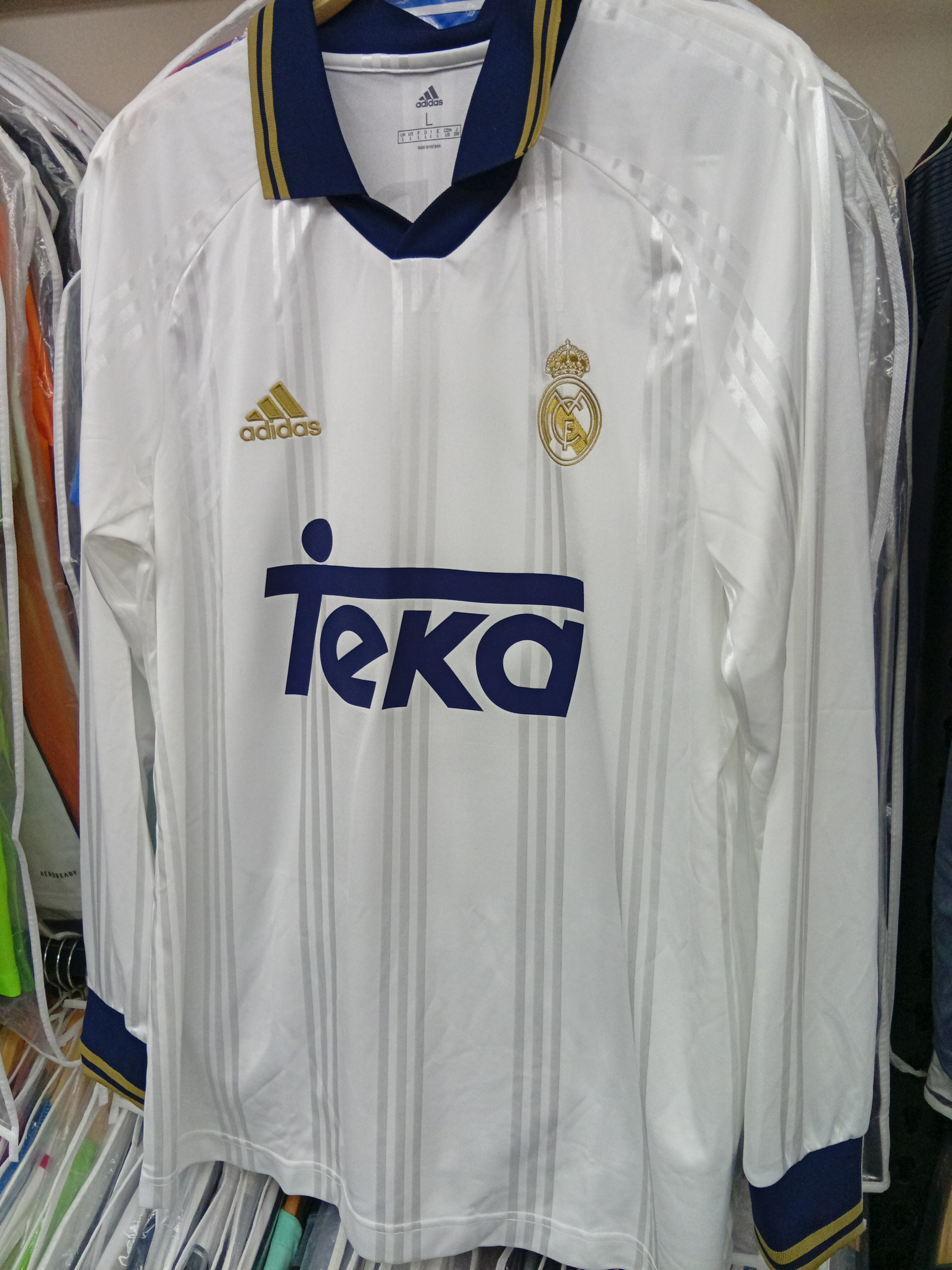 皇家馬德里Icon復刻卡路士球衣