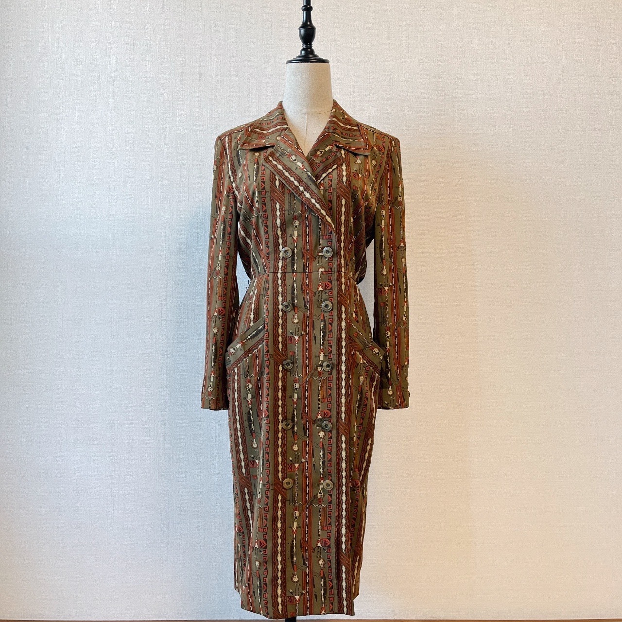 橄欖綠色趣怪圖案孖襟連身裙