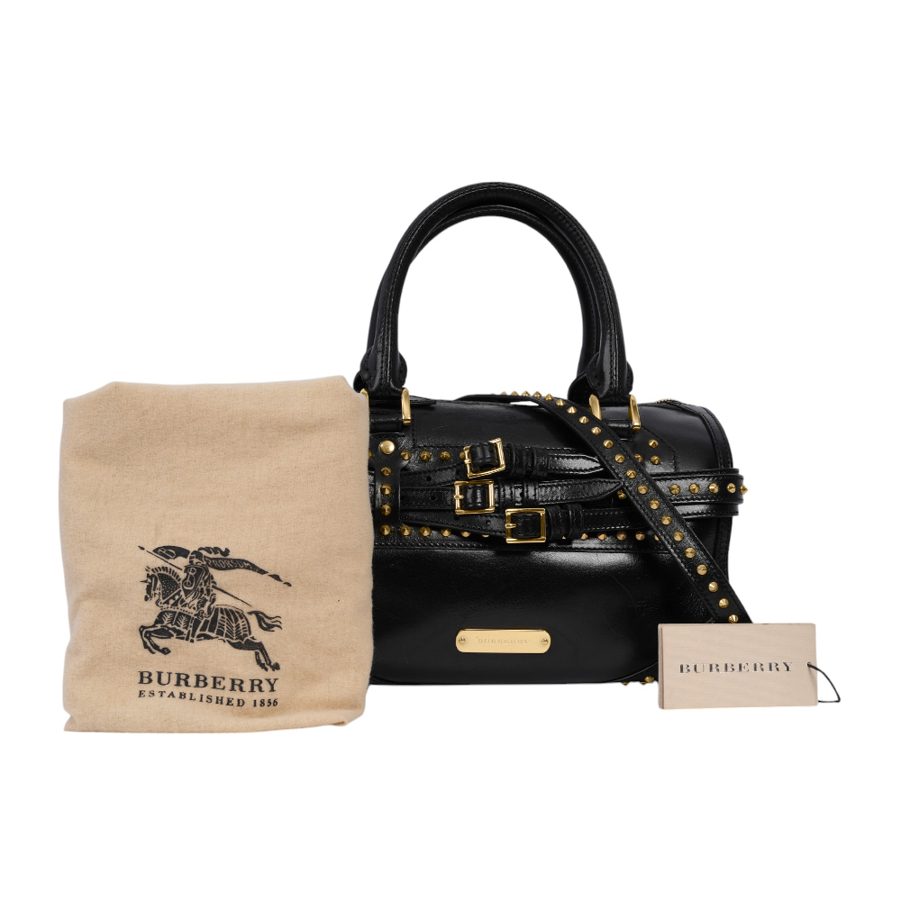 【BURBERRY】Alchester 鉚釘造型牛皮中款保齡球二用包(黑色) 38585091