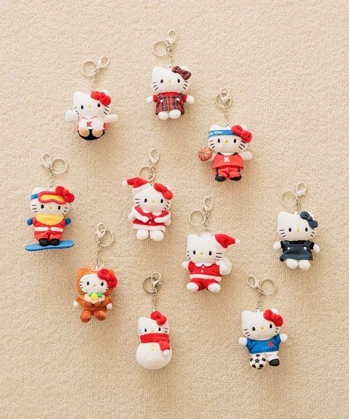 現貨┃日本 SANRIO Me% 限定款 KITTY 聖誕節 雪人 運動系列  吊飾 鑰匙圈