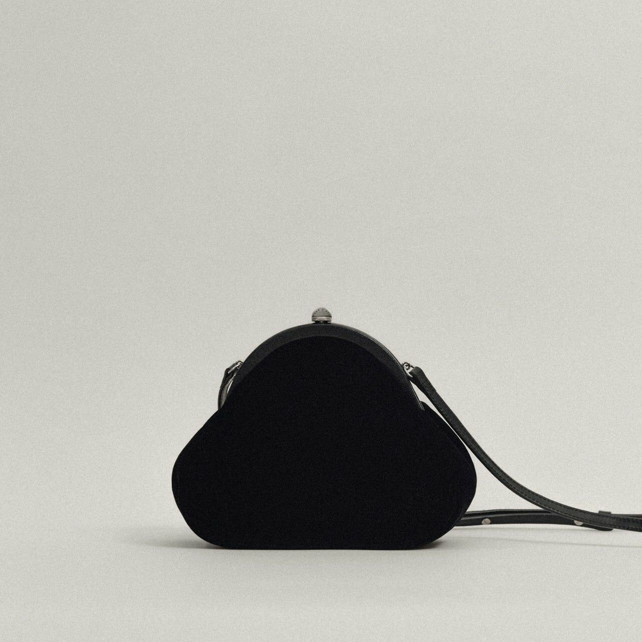 ショルダーバッグ・ポシェット TOUT Y EST SAC TREFLE 5BNY069 TOUT Y EST SAC TRÈFLE
