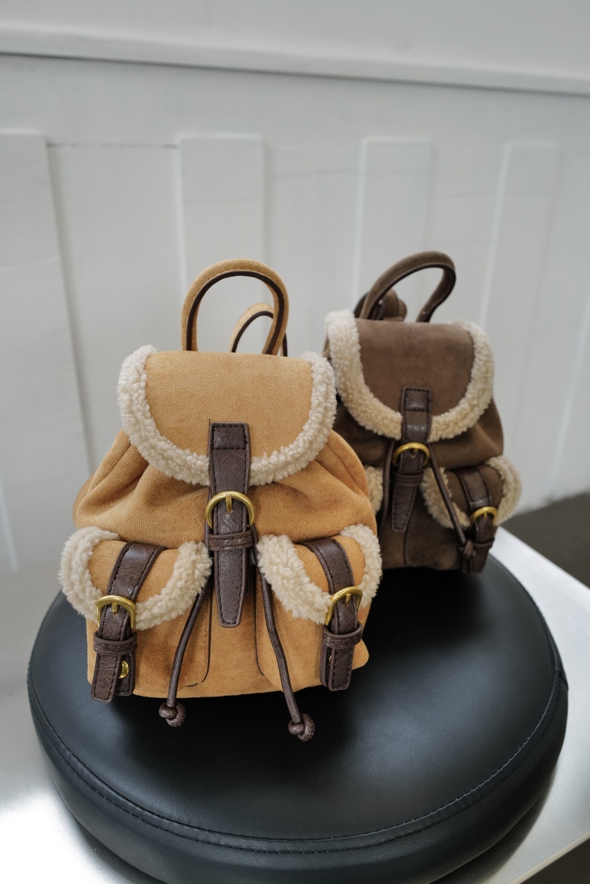 麂皮感Ｑ毛小廢後背包*2色