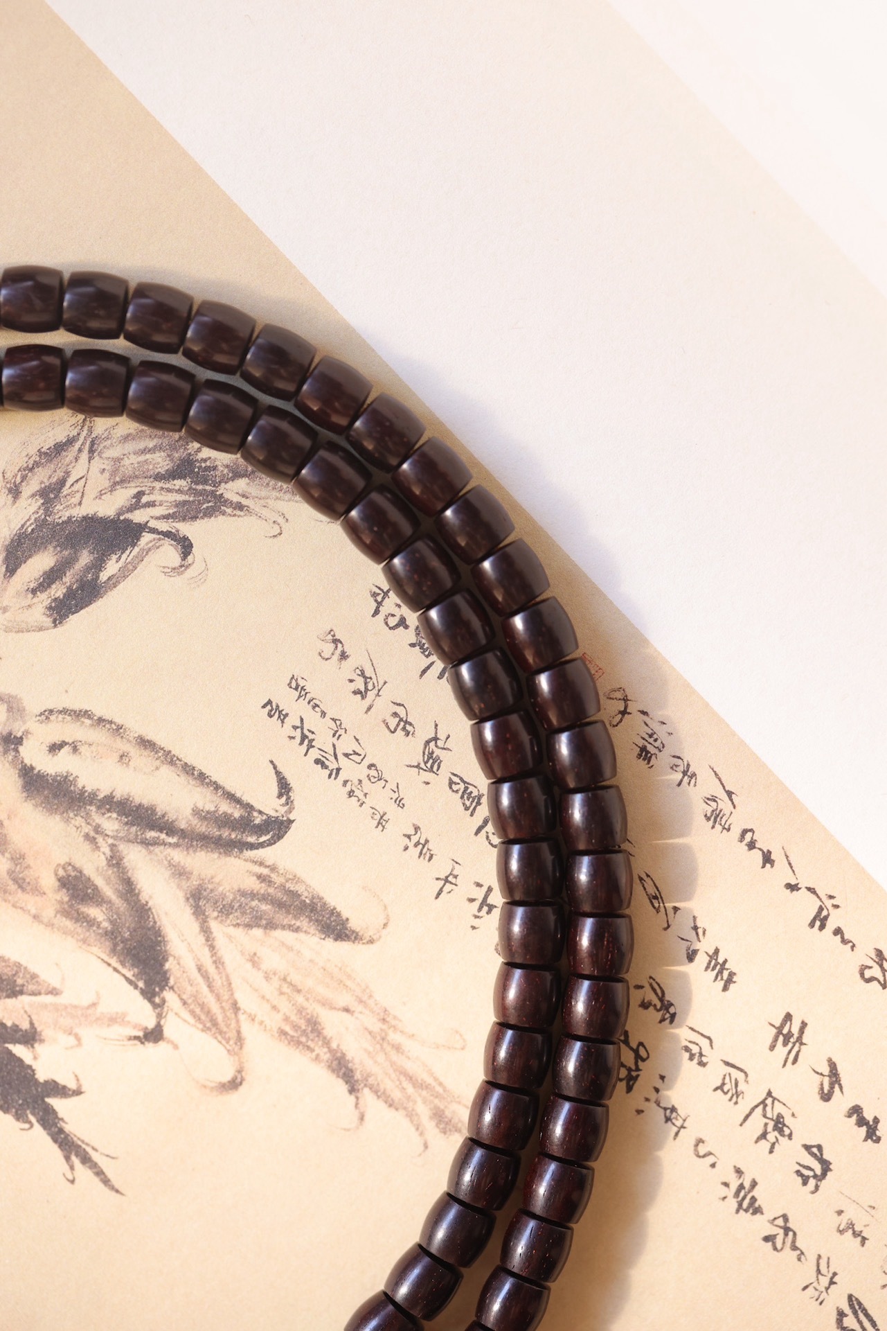 Exquisite bracelet made of small-leaf rosewood