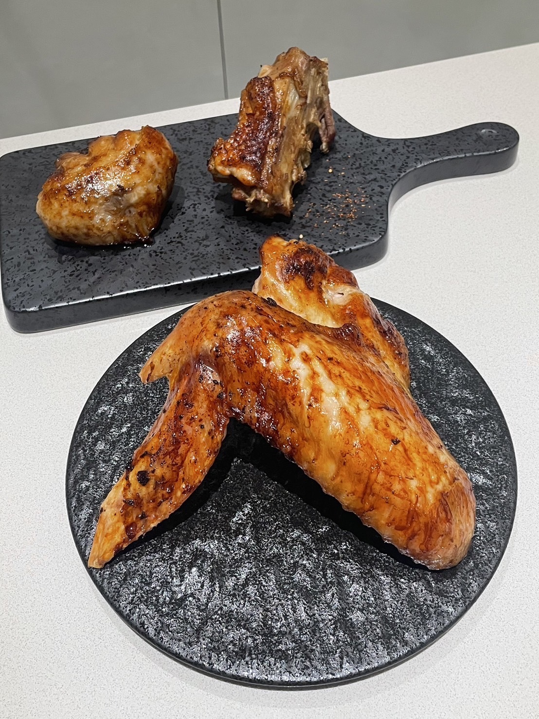 趕食髦_烤大火雞翅分享_一翅給你大滿足