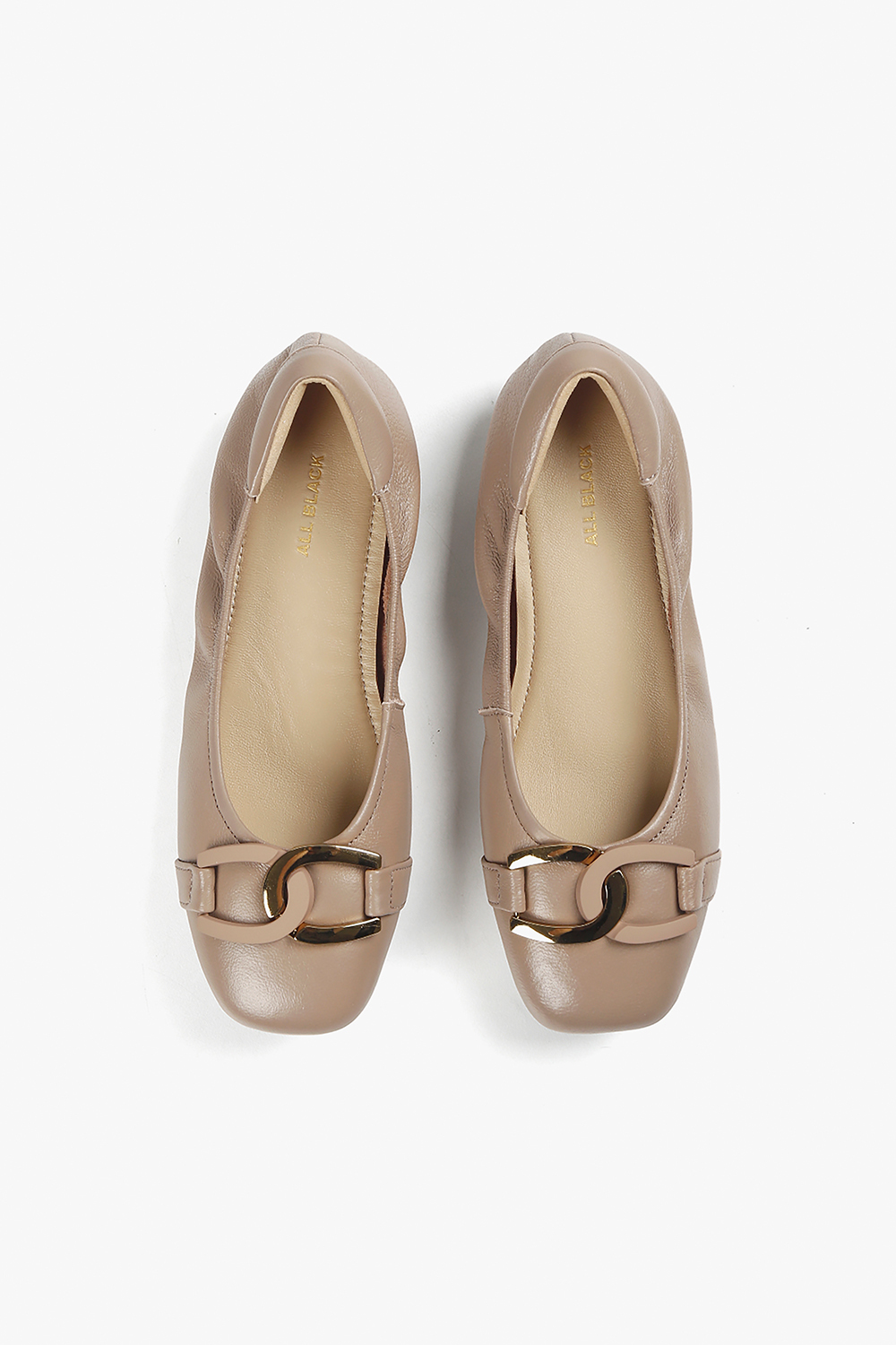 Ely 方頭飾釦芭蕾舞鞋