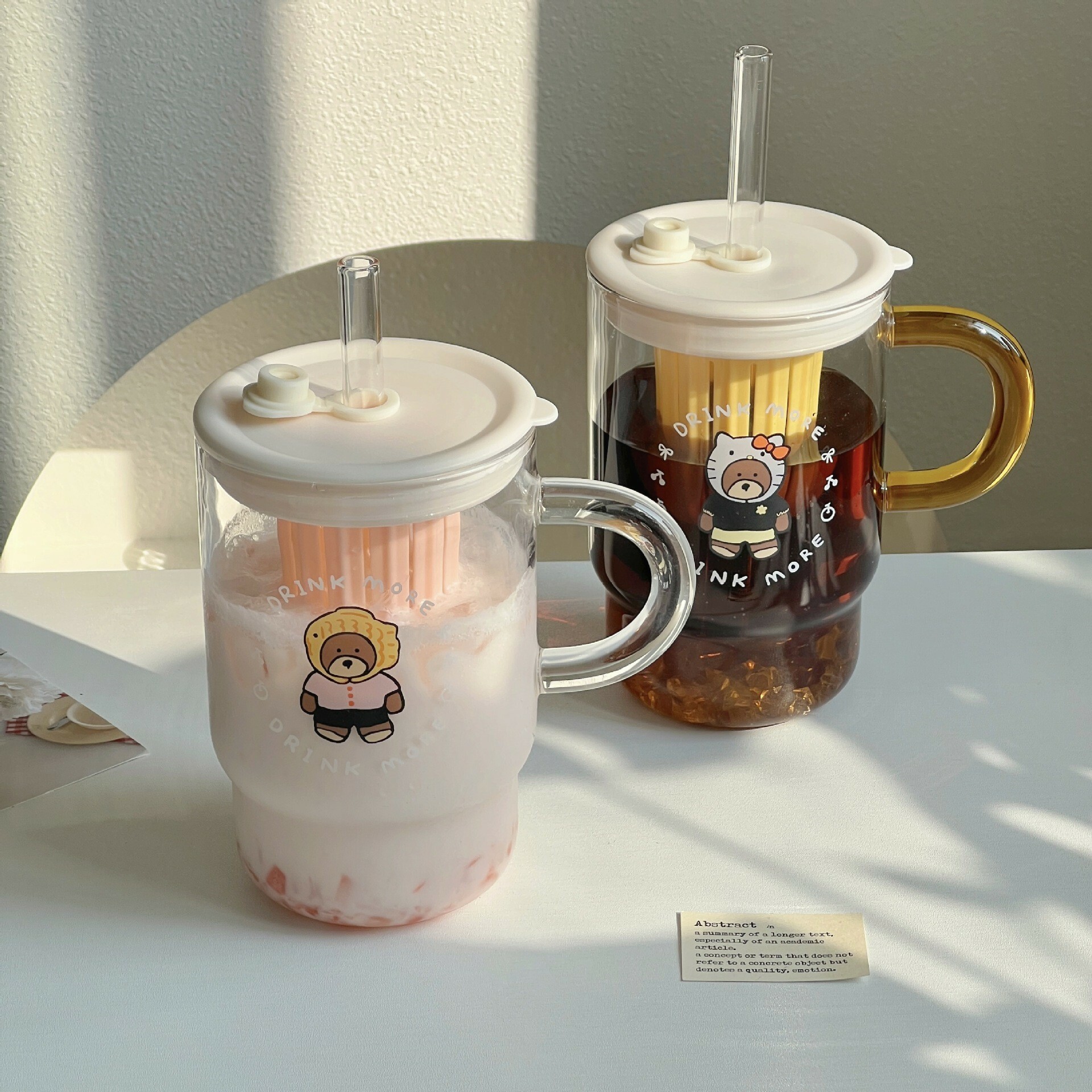 《5417》可愛戴頭套小咖熊玻璃把手吸管杯