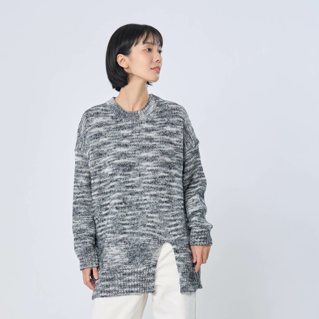 Frida圓領落肩灰階開衩針織衫毛衣